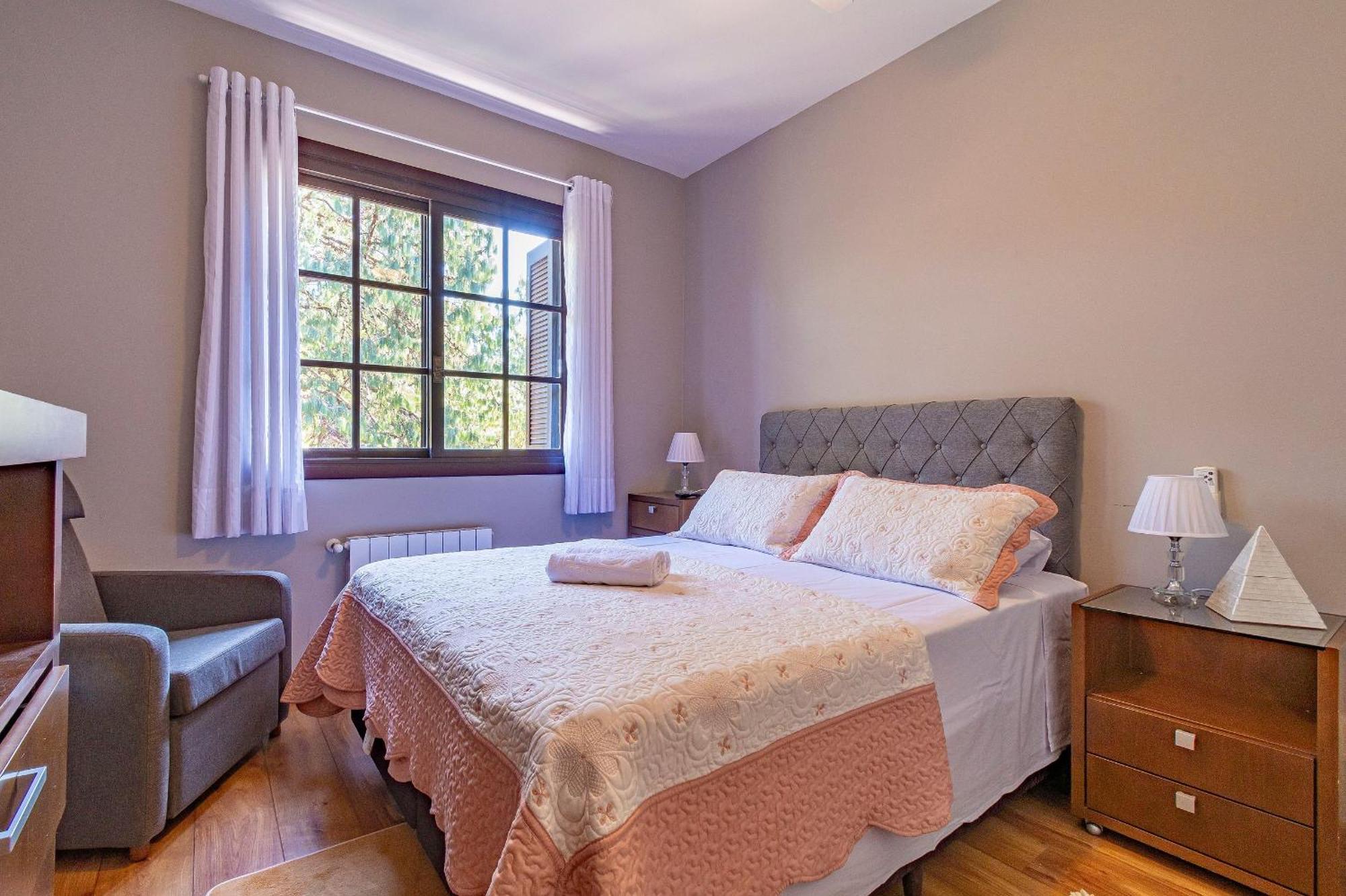 Rosa Edificio Knorrville Apartment Gramado
