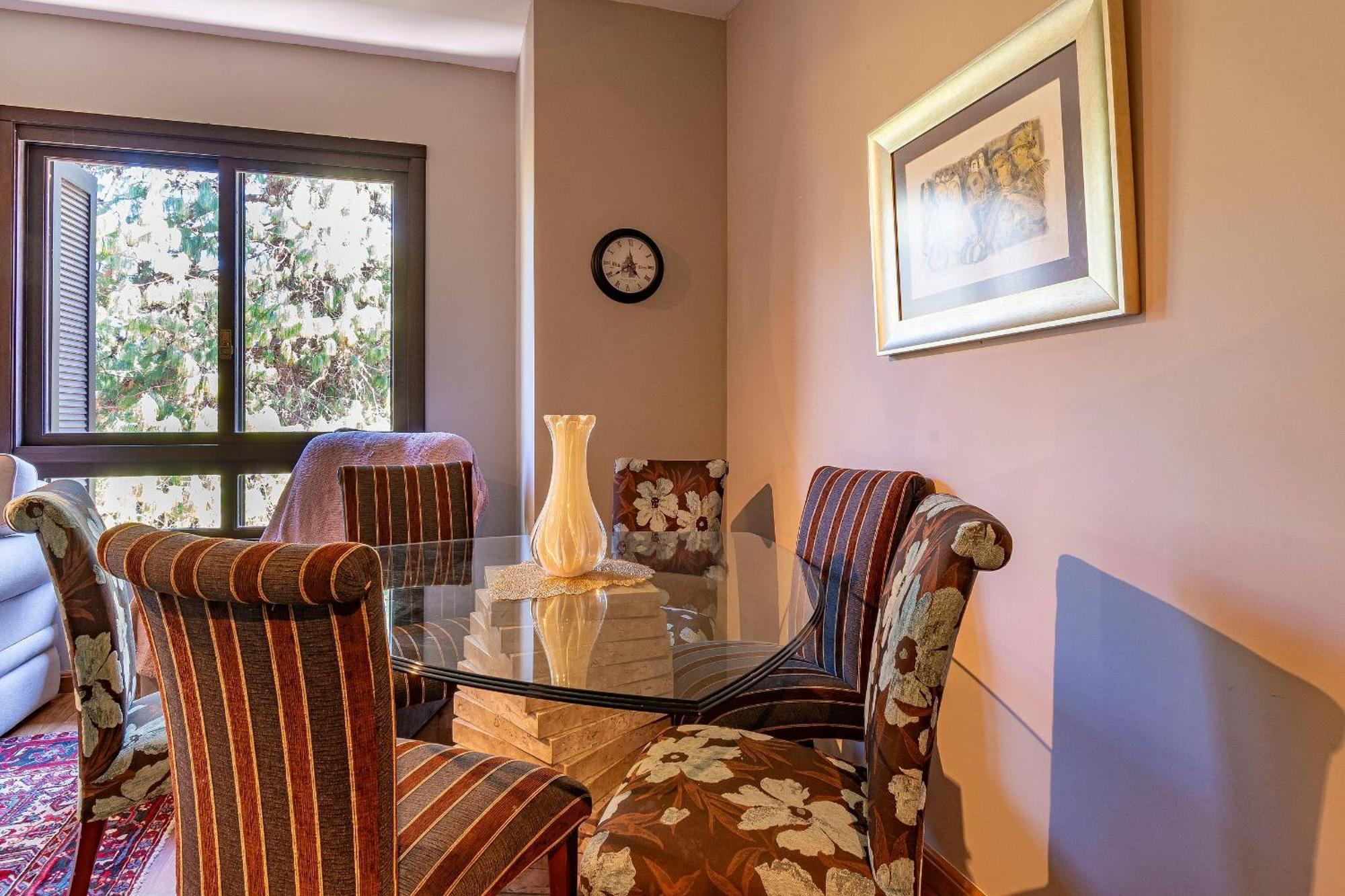 Apartment Rosa Edificio Knorrville