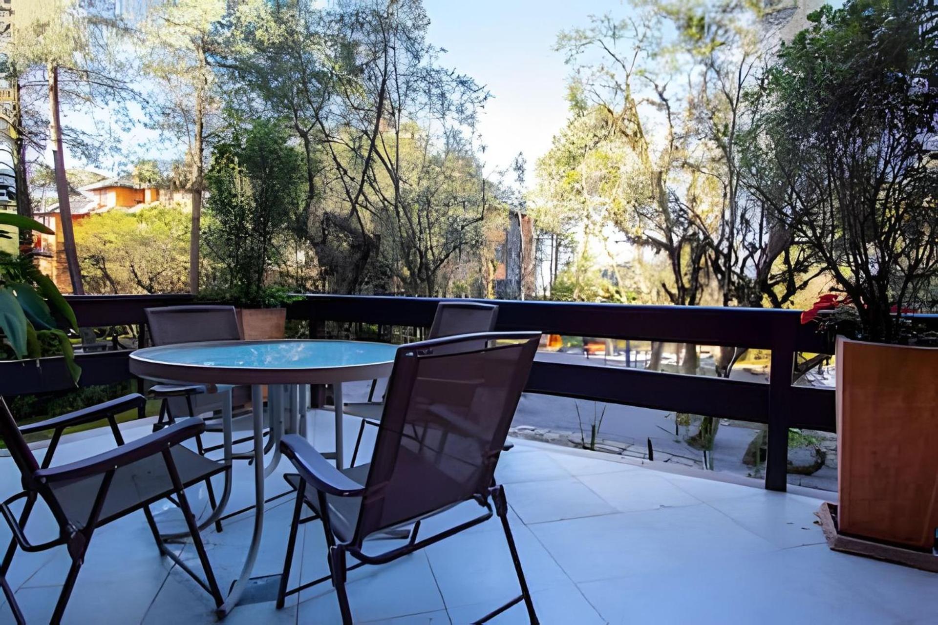 Rosa Edificio Knorrville Apartment Gramado